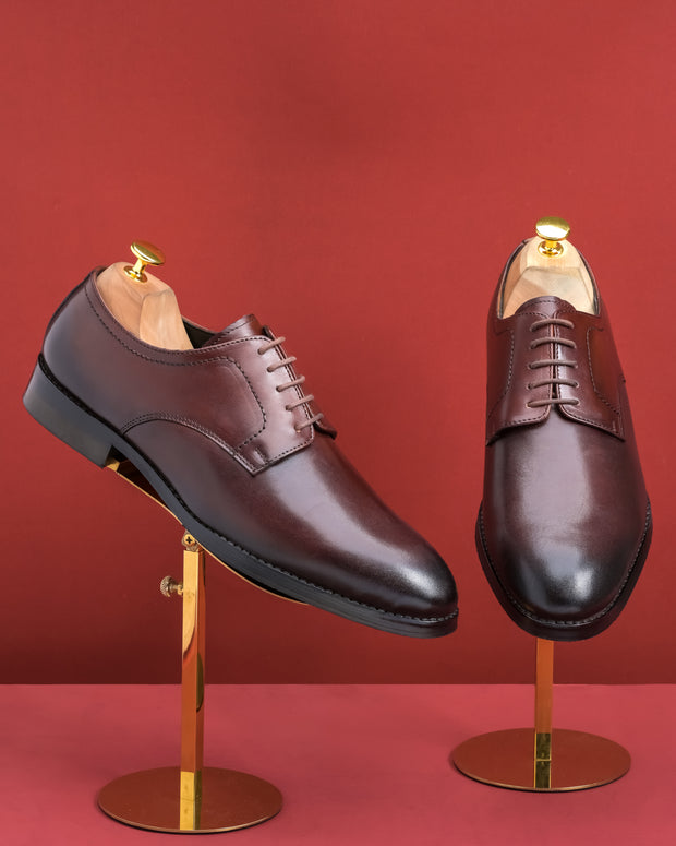 <h2><strong>Step Up Your Style with Formal Shoes</strong></h2>
